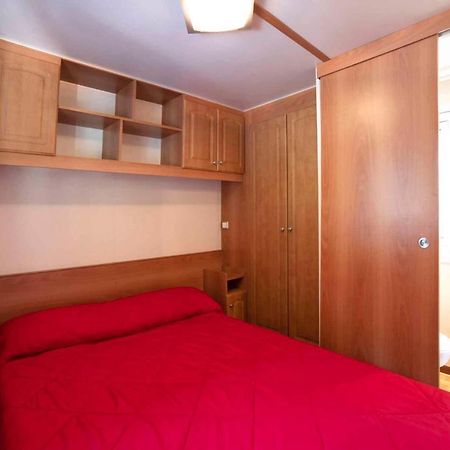 Mobilehomes In Pieve Vecchia - Norditalienische Seen 22044 Manerba del Garda Εξωτερικό φωτογραφία