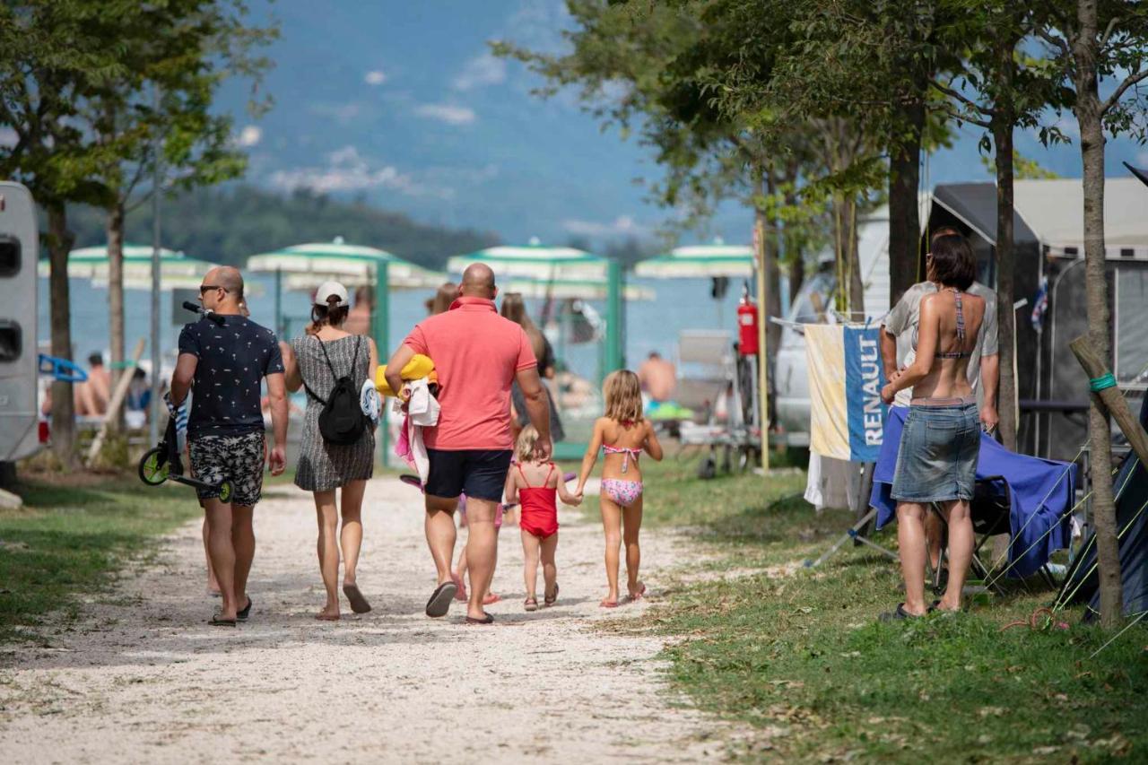 Mobilehomes In Pieve Vecchia - Norditalienische Seen 22044 Manerba del Garda Εξωτερικό φωτογραφία